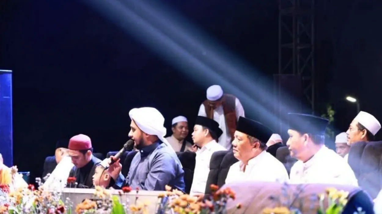 Semarak HJB ke-544: Ribuan Jemaah Padati Tabligh Akbar Pemkab Bogor di Alun-Alun Cirimekar Cibinong