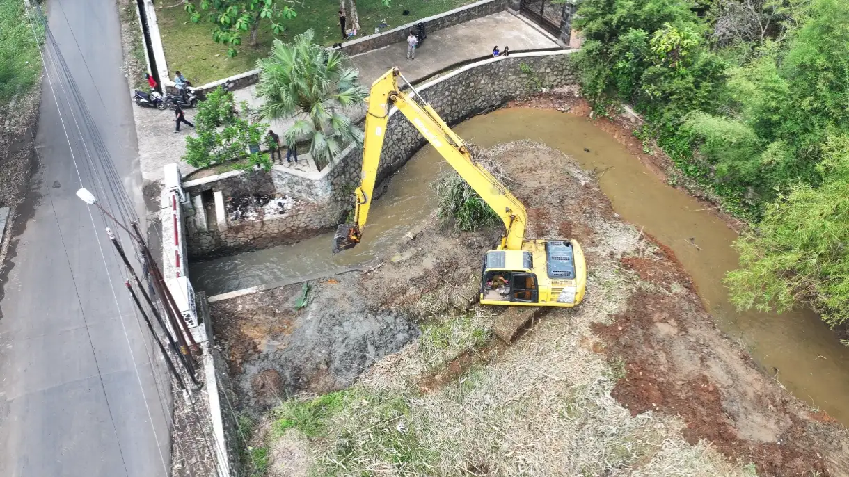 Cegah Banjir dan Amankan Lahan Tani, Pemkab Bogor Geber Normalisasi Sungai Cibeuteung